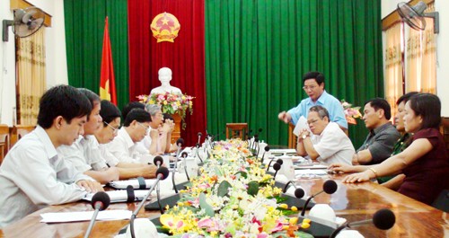 BAN PHÁP CHỂ TỔ CHỨC PHIÊN HỌP THỨ NHẤT